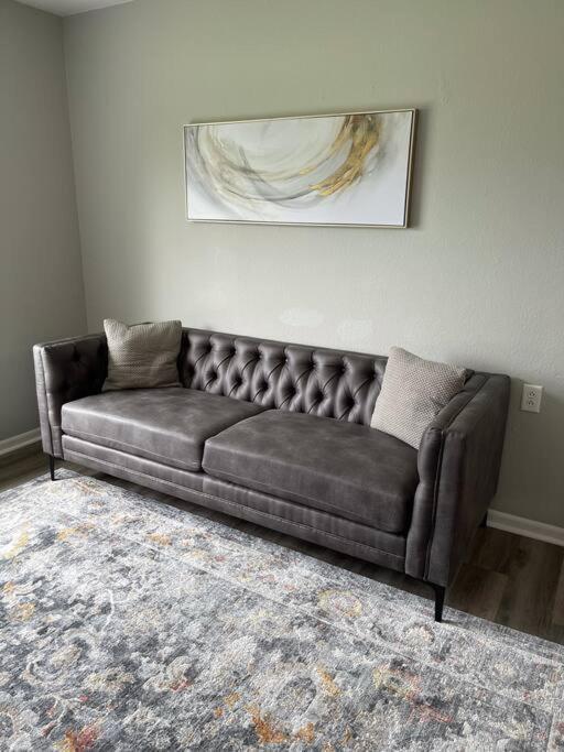 The Mary Lou - 2 Bedroom Apt In Quilt Town, Usa Hamilton Exterior photo
